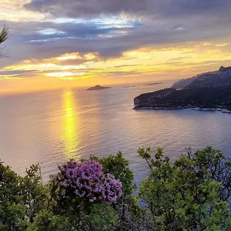 Magnifique A Cassis,parking,2 Pas Du Port Апартаменты *