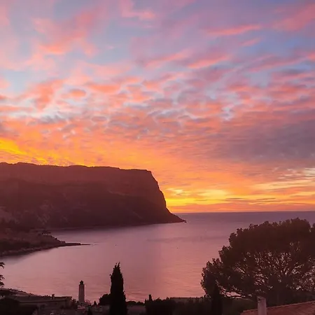 Apartment Magnifique A Cassis,parking,2 Pas Du Port *
